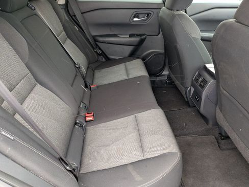 Certified 2025 Nissan Rogue SV image 27