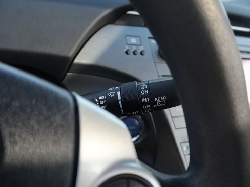 Used 2013 Toyota Prius Three w/ Solar Roof Pkg FWD image 27