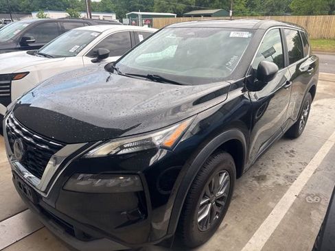 Used 2023 Nissan Rogue S AWD/4WD image 2