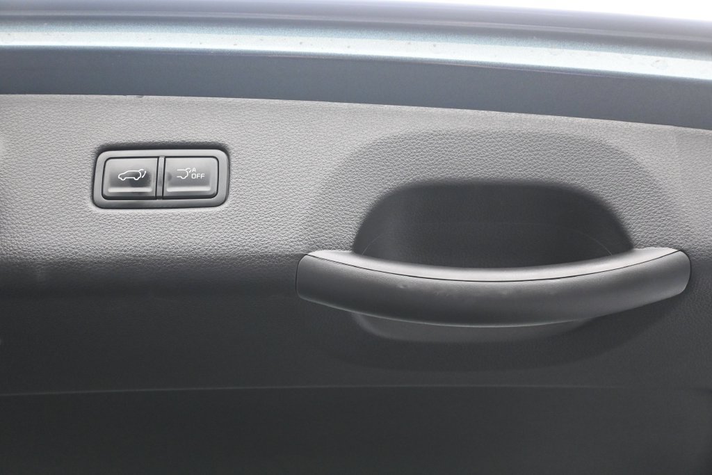 Used 2025 Kia Carnival SX Prestige FWD image 9