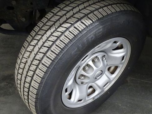 Used 2019 Nissan NV 2500 SV image 30