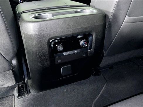 Used 2025 Chevrolet Tahoe Z71 image 33