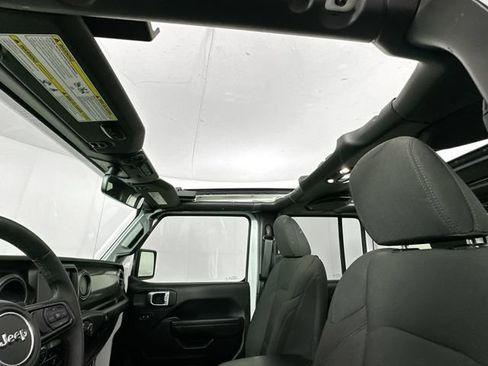 Used 2023 Jeep Wrangler Unlimited w/ Sun & Screen Package AWD/4WD image 20