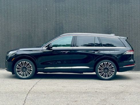 New 2026 Lincoln Aviator Black Label AWD/4WD image 3