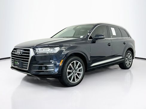 Used 2017 Audi Q7 3.0T Prestige AWD/4WD image 3