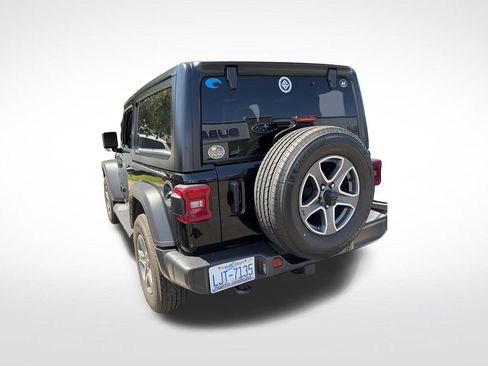 Used 2022 Jeep Wrangler Sport AWD/4WD image 8