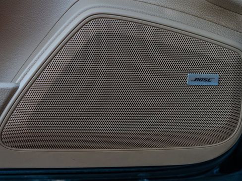 Used 2018 Porsche Panamera 4 image 25