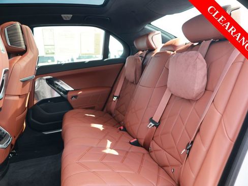 Used 2025 BMW i7 M70 w/ Executive Package image 36