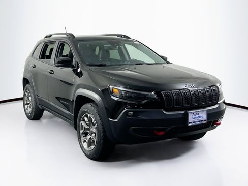 Used 2022 Jeep Cherokee Trailhawk w/ Technology Group B image 3