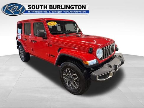 Used 2025 Jeep Wrangler Unlimited Sahara AWD/4WD image 8