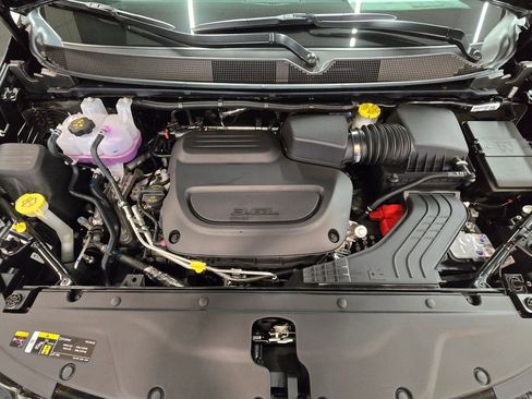 New 2026 Chrysler Pacifica Pinnacle image 14