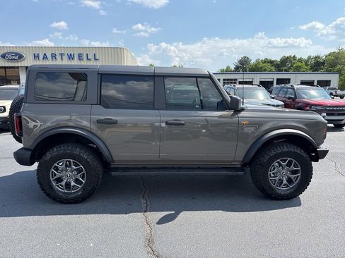 Used 2025 Ford Bronco Badlands AWD/4WD image 28