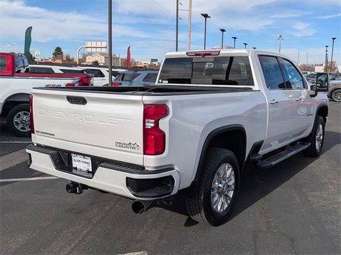 Used 2023 Chevrolet Silverado 3500 High Country image 6