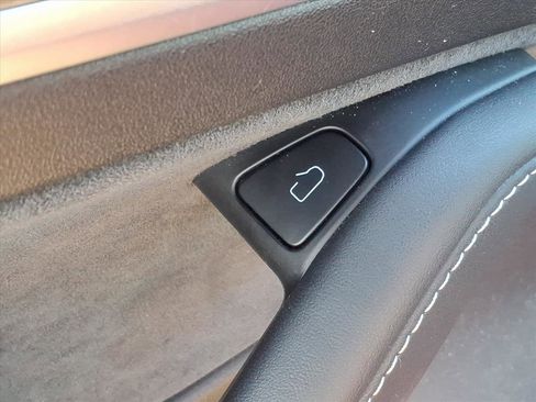 Used 2023 Tesla Model 3 Standard Range image 18