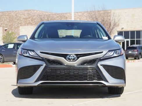 Used 2024 Toyota Camry XSE FWD image 2