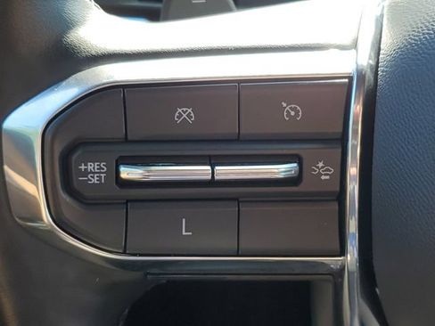 Used 2024 GMC Acadia Elevation AWD/4WD image 13