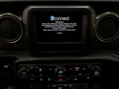 Used 2023 Jeep Wrangler Willys image 15