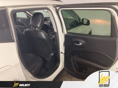 Used 2021 Jeep Compass Latitude AWD/4WD image 21