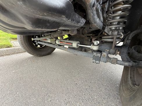 Used 2013 Jeep Wrangler Unlimited Sahara image 11