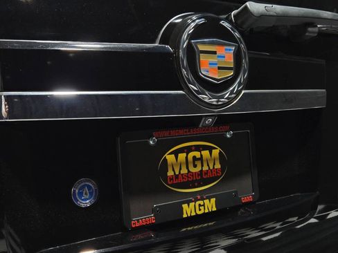 Used 2013 Cadillac Escalade Premium image 30