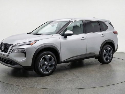 Used 2025 Nissan Rogue SV AWD/4WD image 3