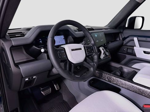 Used 2026 Land Rover Defender 110 OCTA AWD/4WD image 9