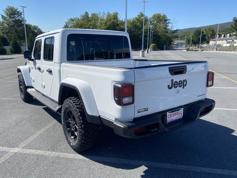 New 2025 Jeep Gladiator Sport image 5