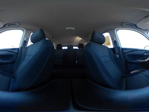 Used 2025 Nissan Rogue SV FWD image 44
