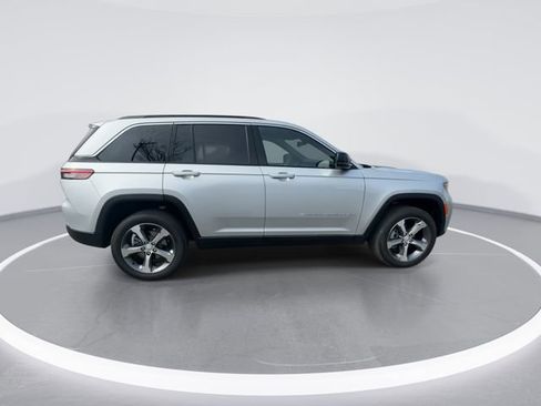 New 2026 Jeep Grand Cherokee Limited image 9