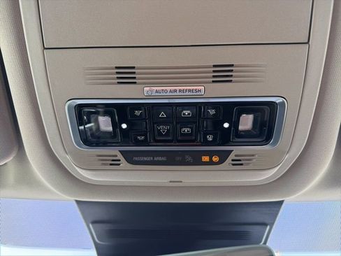 Used 2025 Lincoln Nautilus Reserve image 34