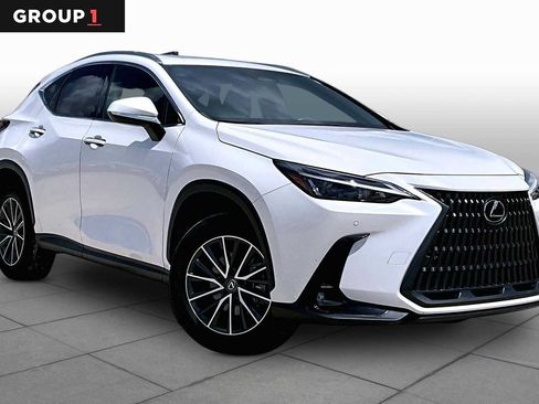 Used 2024 Lexus NX 250 FWD image 3