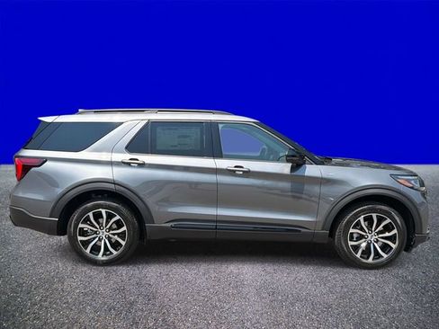 New 2026 Ford Explorer ST-Line AWD/4WD image 2