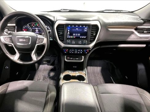 Used 2023 GMC Acadia SLE image 7