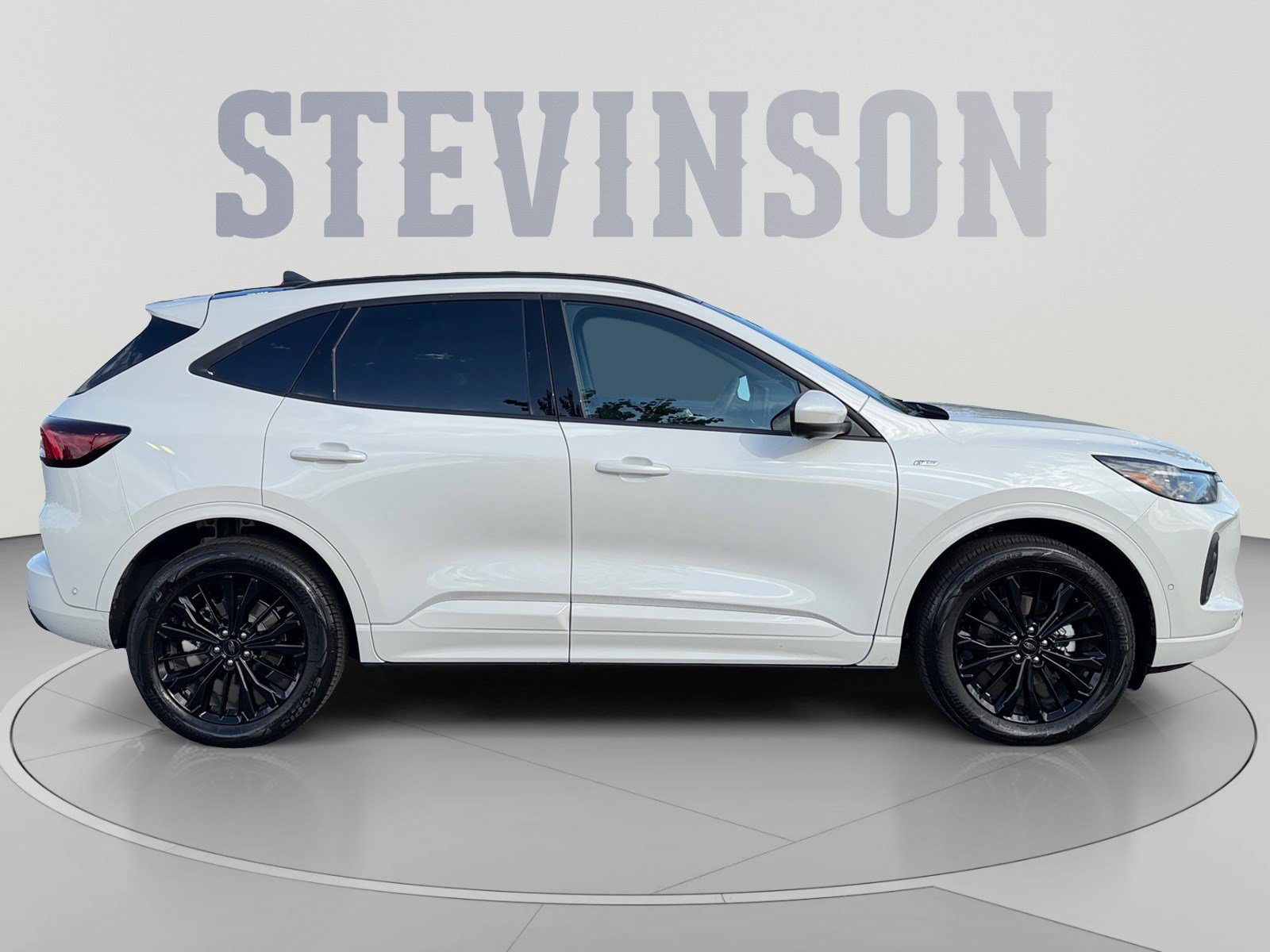 Used 2024 Ford Escape ST-Line Elite w/ Premium Technology Package AWD/4WD image 6