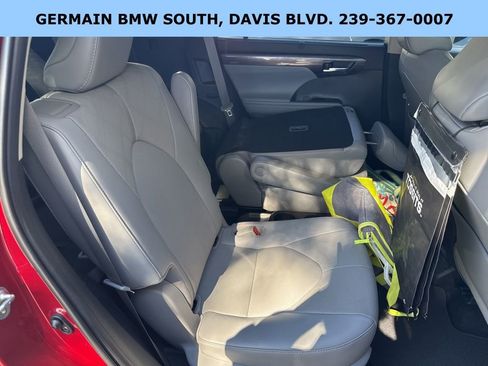 Used 2021 Toyota Highlander Platinum image 27