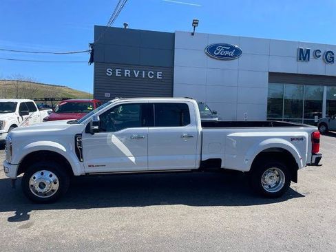 Certified 2024 Ford F450 Platinum w/ FX4 Off-Road Package AWD/4WD image 2