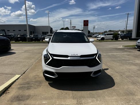 Certified 2025 Kia Sportage EX FWD image 6