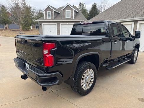 Used 2021 Chevrolet Silverado 3500 High Country w/ Z71 Off-Road Package image 7