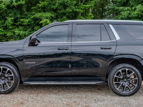 Used 2021 Chevrolet Tahoe LS RWD image 2
