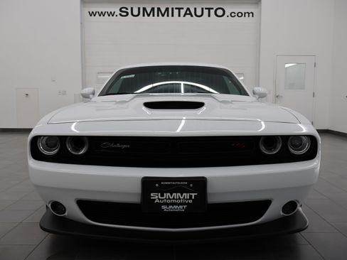 Used 2021 Dodge Challenger R/T Scat Pack w/ Dynamics Package RWD image 21