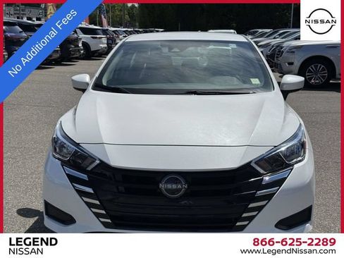 Used 2023 Nissan Versa SV FWD image 2