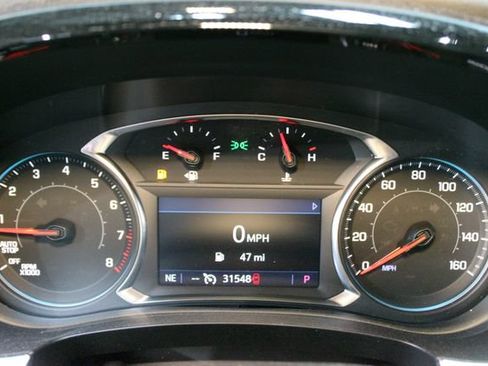 Used 2023 Chevrolet Traverse LT FWD image 24