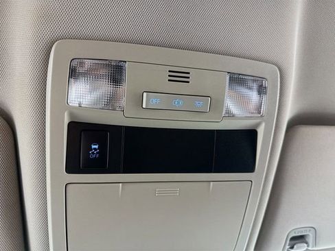 Certified 2019 Toyota Tacoma SR5 image 17