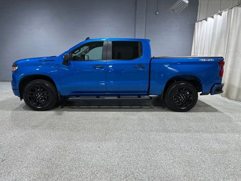 Used 2024 Chevrolet Silverado 1500 Custom w/ LPO, Dark Essentials Package AWD/4WD image 5