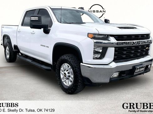 Used 2020 Chevrolet Silverado 2500 LT AWD/4WD image 1