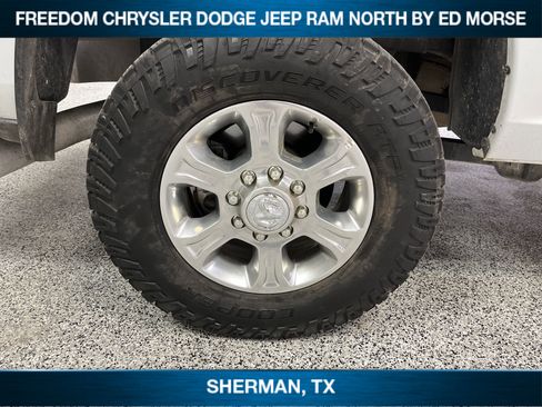 Used 2024 RAM 2500 Big Horn AWD/4WD image 12