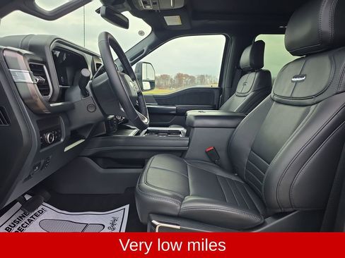 Used 2025 Ford F250 Platinum image 30