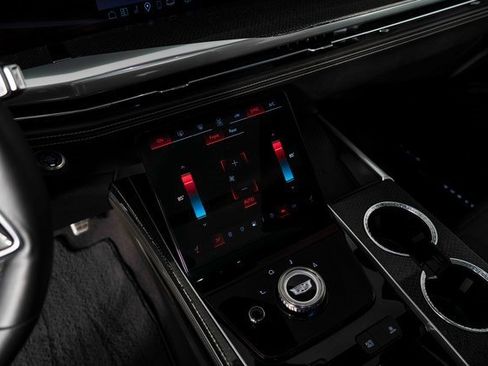 Used 2025 Cadillac Escalade V image 25