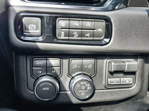 New 2026 GMC Yukon Denali w/ Denali Reserve Package AWD/4WD image 73