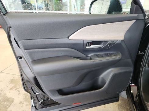 New 2026 Toyota Grand Highlander AWD image 13